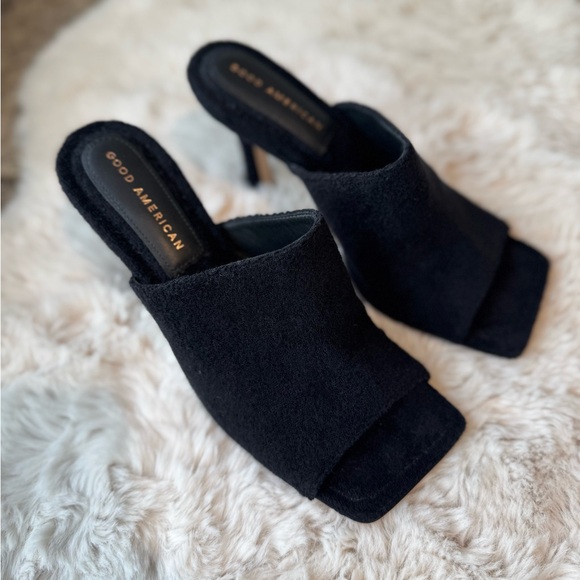 Good American Square Open Toe Pump, Black Terry Cloth, Size 8.5 - Picture 3 of 5